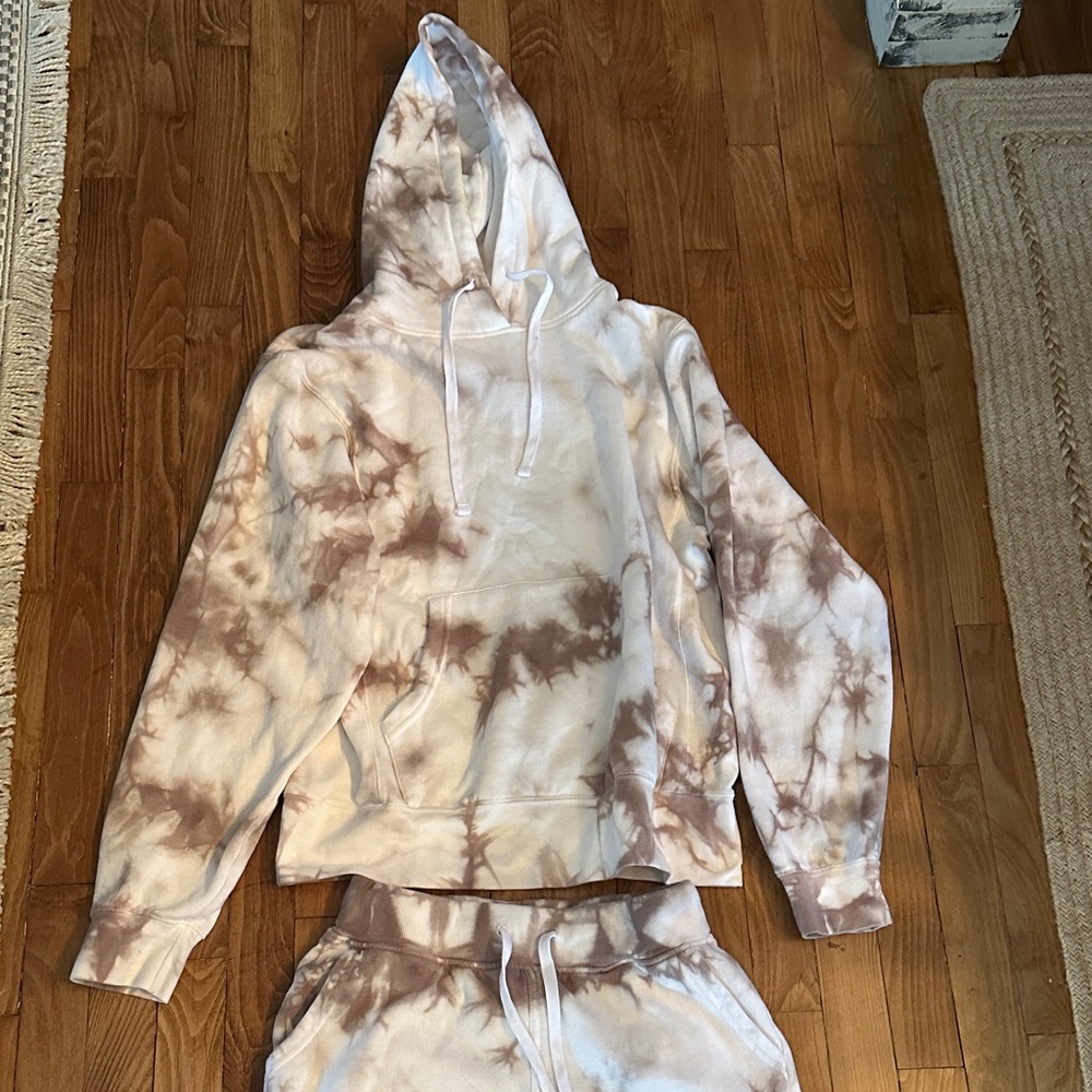Comfortable Sweat Pants and Hoodie